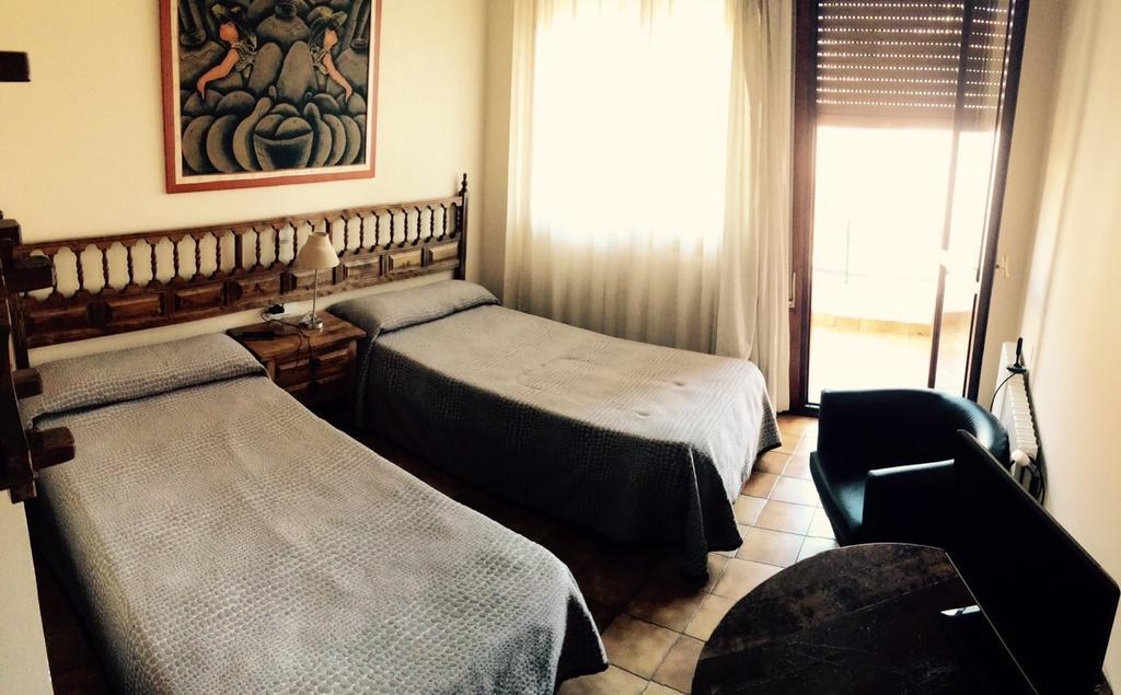 Hostal Mimosa Santander Chambre photo